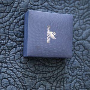 SWAROVSKI CRYSTAL EARRINGS!